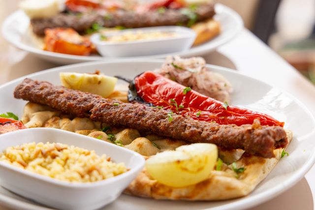 Kefta-Tajine mit Fleischbällchen in Tomatensauce