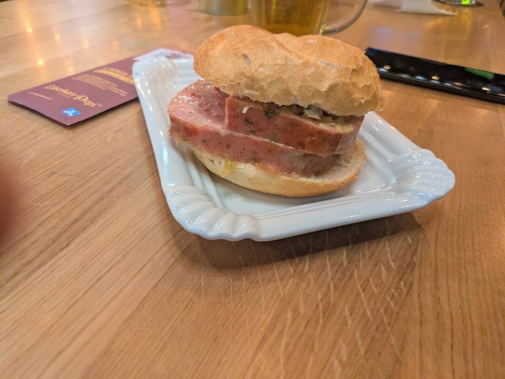 Leberkäsesemmel XXL